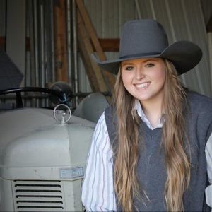 Meet your Posher, Carly